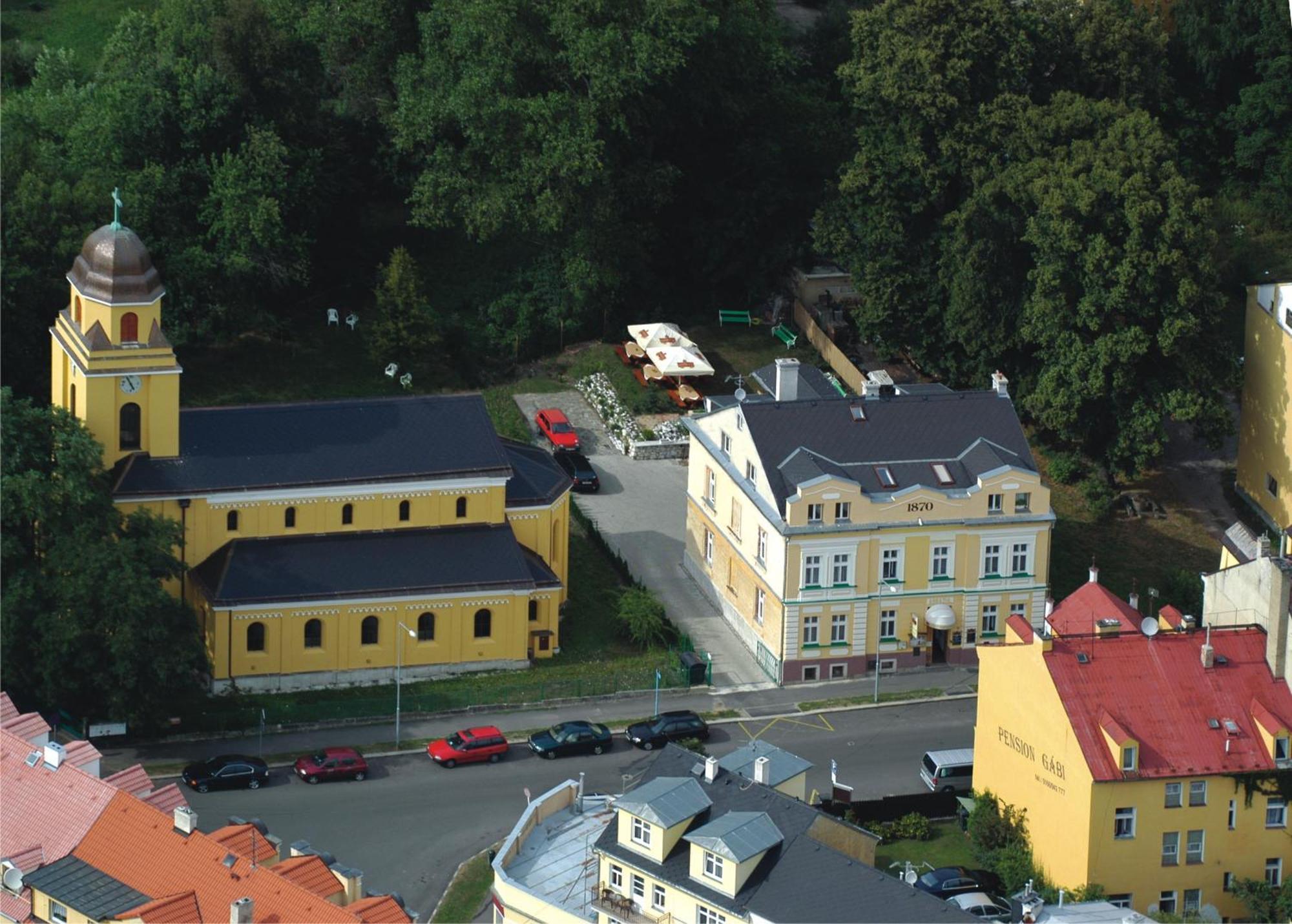 阿巴兹亚膳食公寓酒店 Františkovy Lázně 外观 照片
