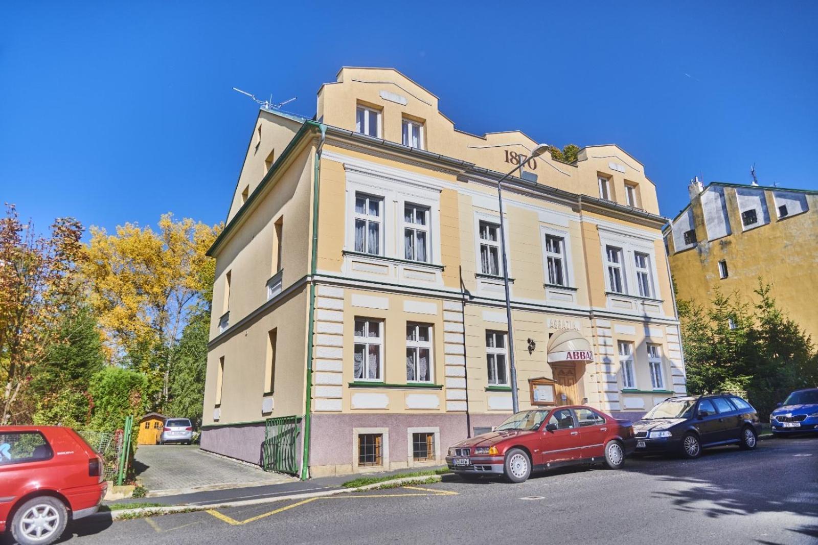 阿巴兹亚膳食公寓酒店 Františkovy Lázně 外观 照片